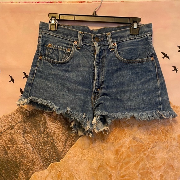 Levi's Pants - Levi’s shorts size 28